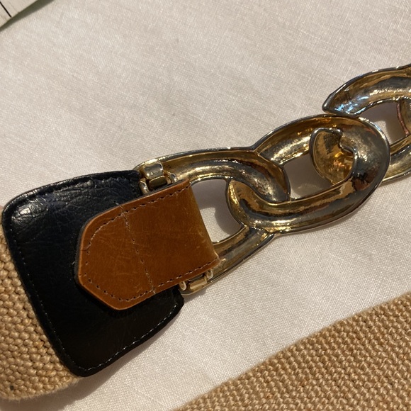 Vintage stretch belt with large gold chain link buckle - Picture 9 of 12